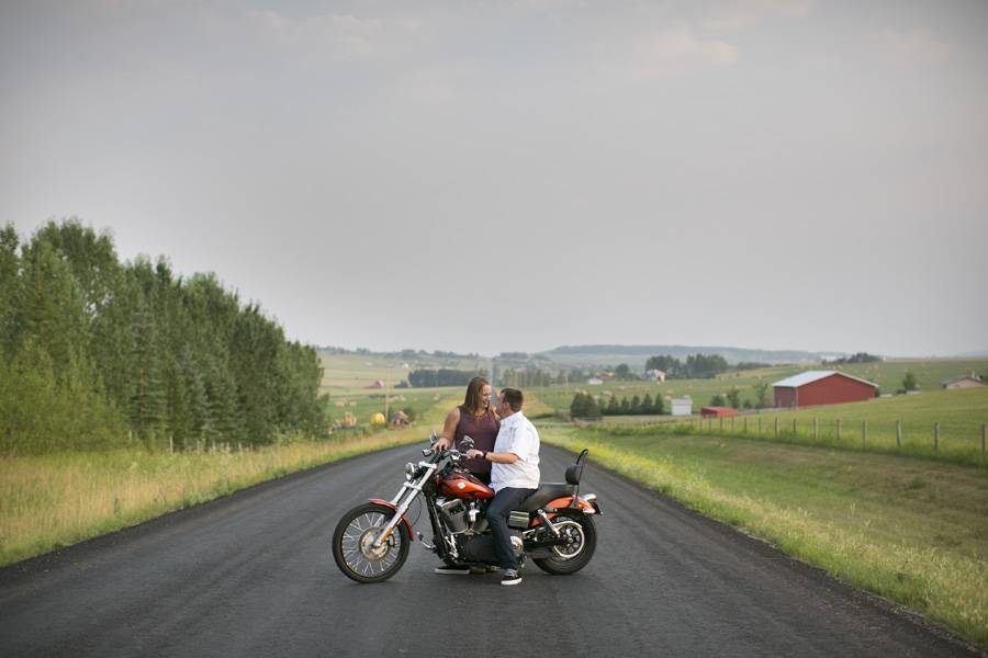 Jessica & Dustin -engaged! {Calgary, Okotoks wedding photographer}