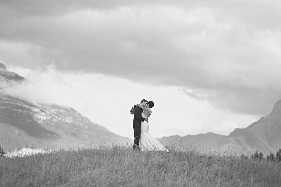 Kayla & Ryan -married! {Canmore, Silvertip wedding photographer}